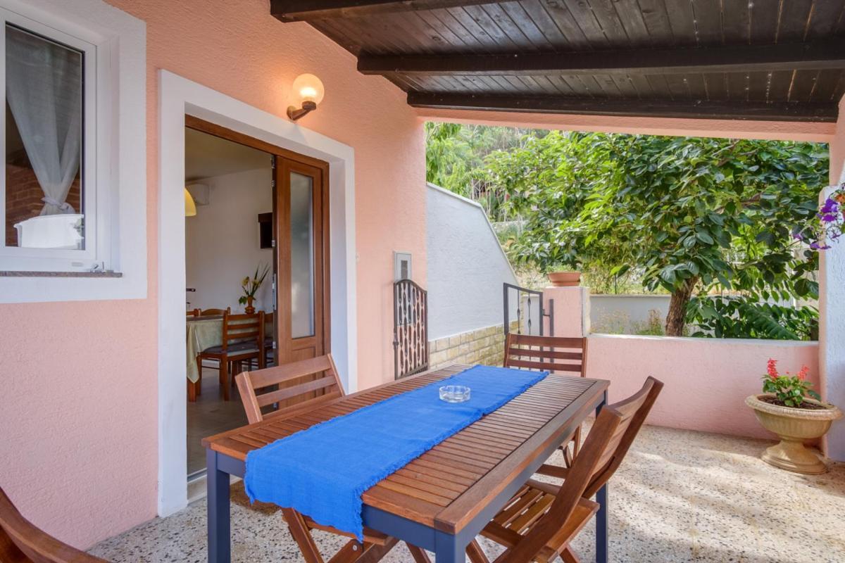 Apartmani Nadalina Veli Lošinj المظهر الخارجي الصورة