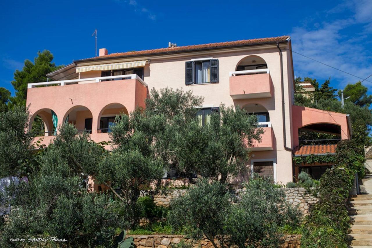 Apartmani Nadalina Veli Lošinj المظهر الخارجي الصورة